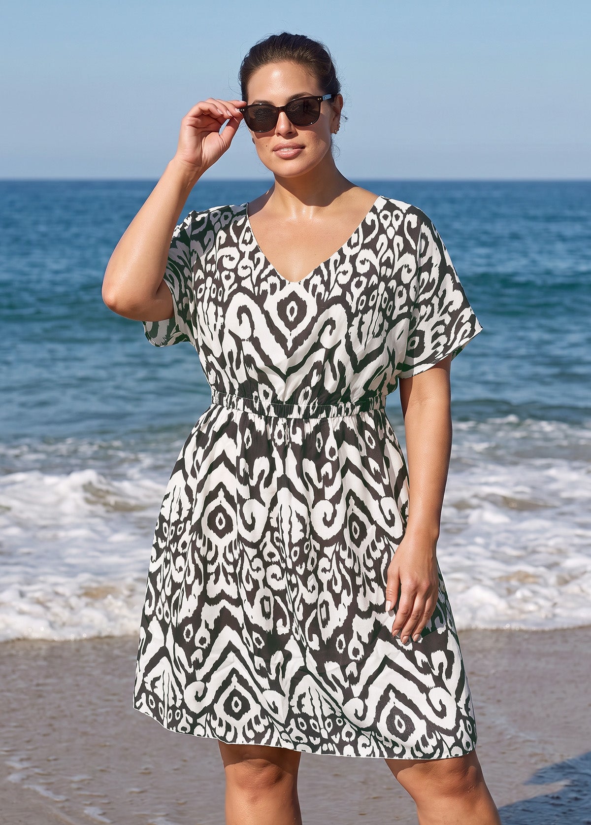 Plus Size Black White Ikat Geometric Print V Neck Short Sleeves Women Swim Cover Up Dress