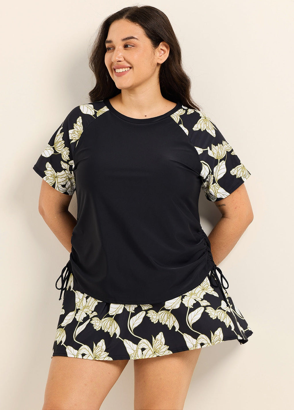 Curvy Black Leaf Upf50+ Short Sleeves Padded Side Drawstring Women's Swimsuit Tankini Top